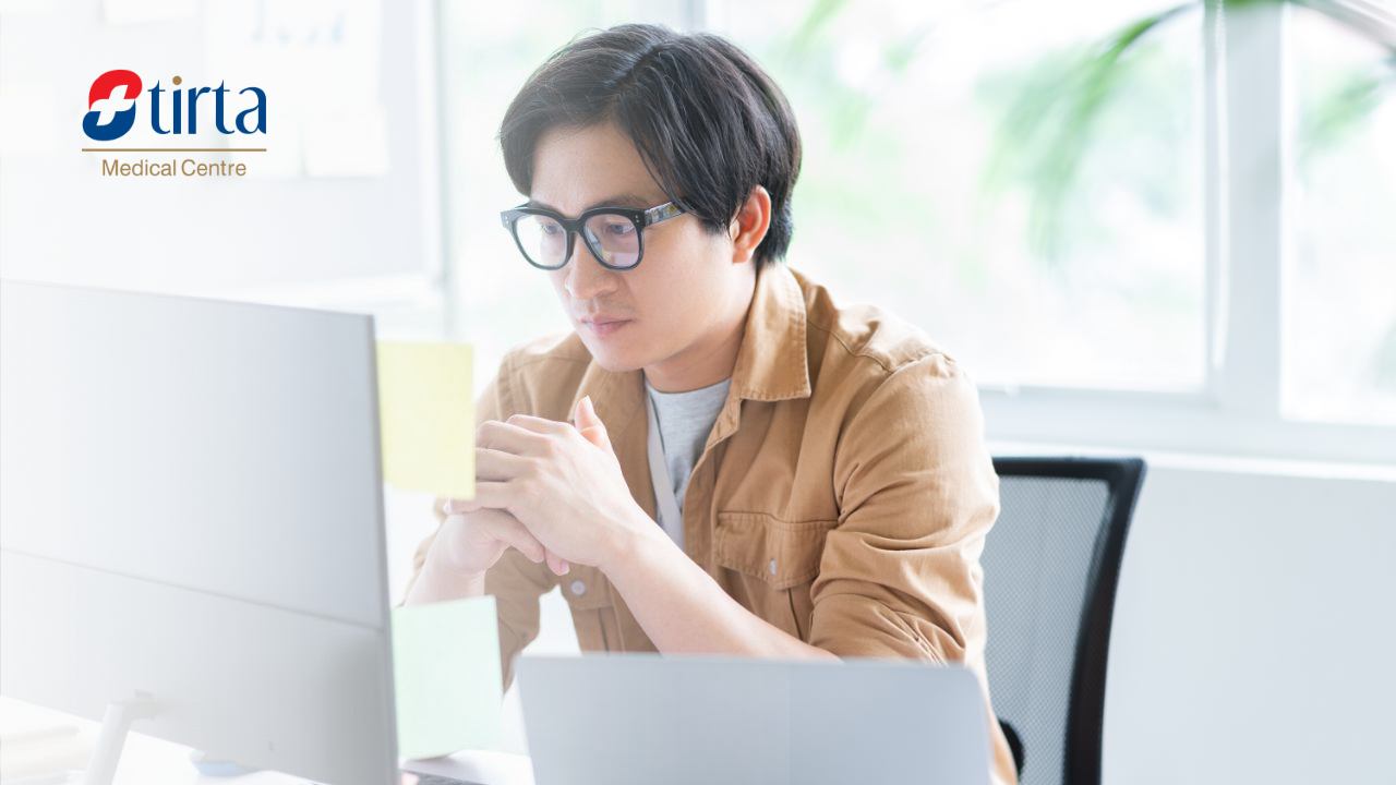 Gangguan Kesehatan pada Pekerja Pengguna Video Display Terminal (VDT)